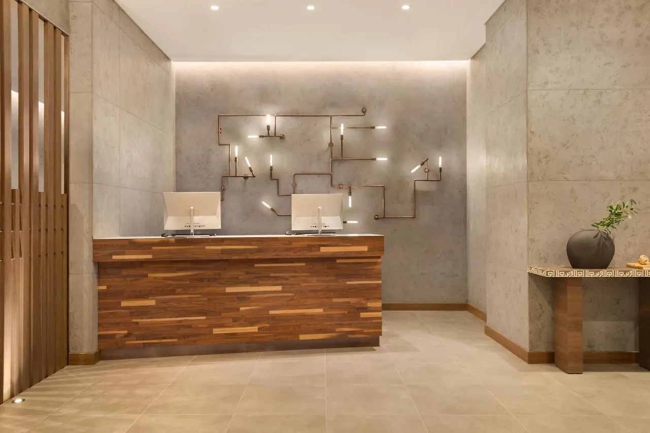 Mercure Dubai Gold District 3*,