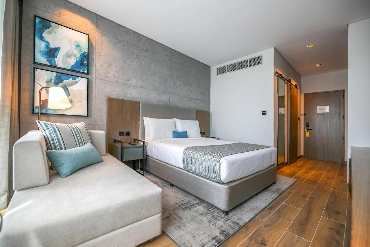 Mercure Dubai Gold District 3*,