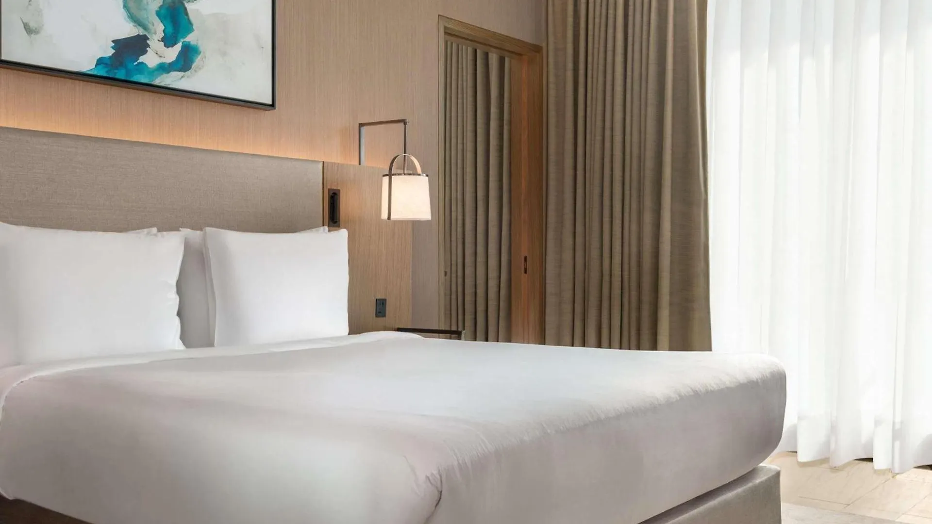 Mercure Dubai Gold District 3*,